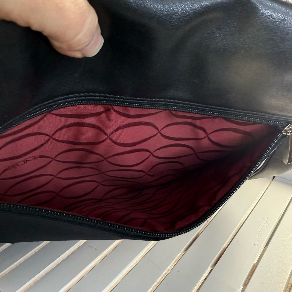 TUMI North South Flap Unisex Messanger  Bag EUC - Picture 3 of 10